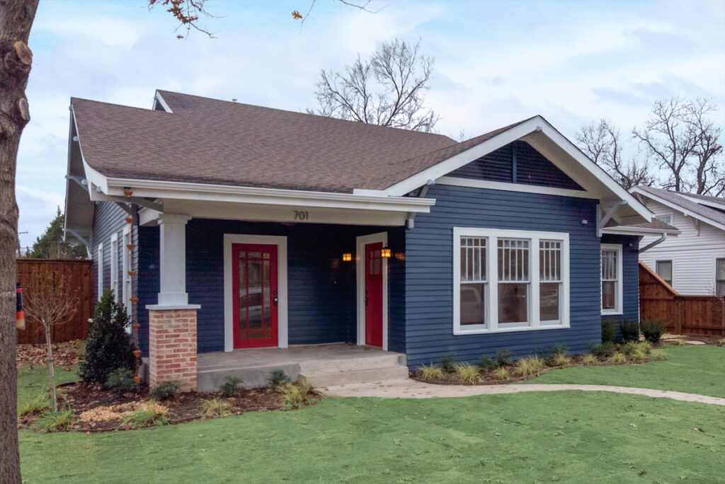 A renovated 1920s Craftsman home in the Junius Heights Historic District by Veux Deux Design (photo by Home Snappers)