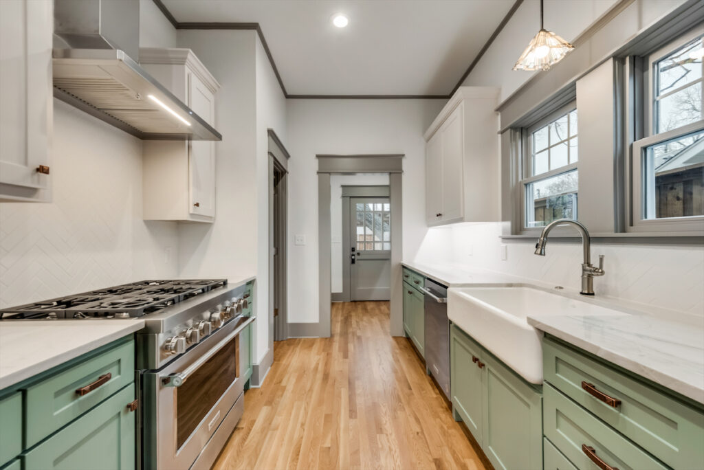 A renovated 1920s Craftsman home in the Junius Heights Historic District by Veux Deux Design (photo by Home Snappers)