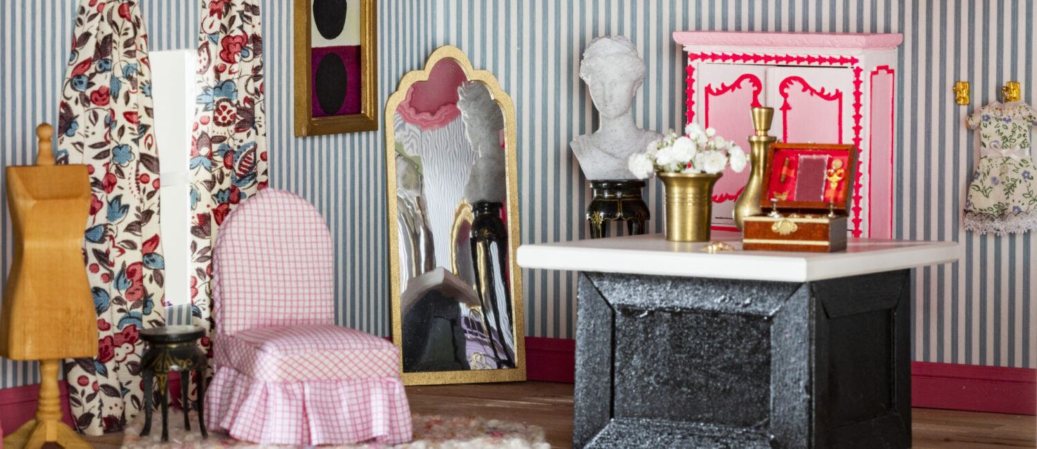 Emily June Dollhouse (Courtesy La Petite Maison)