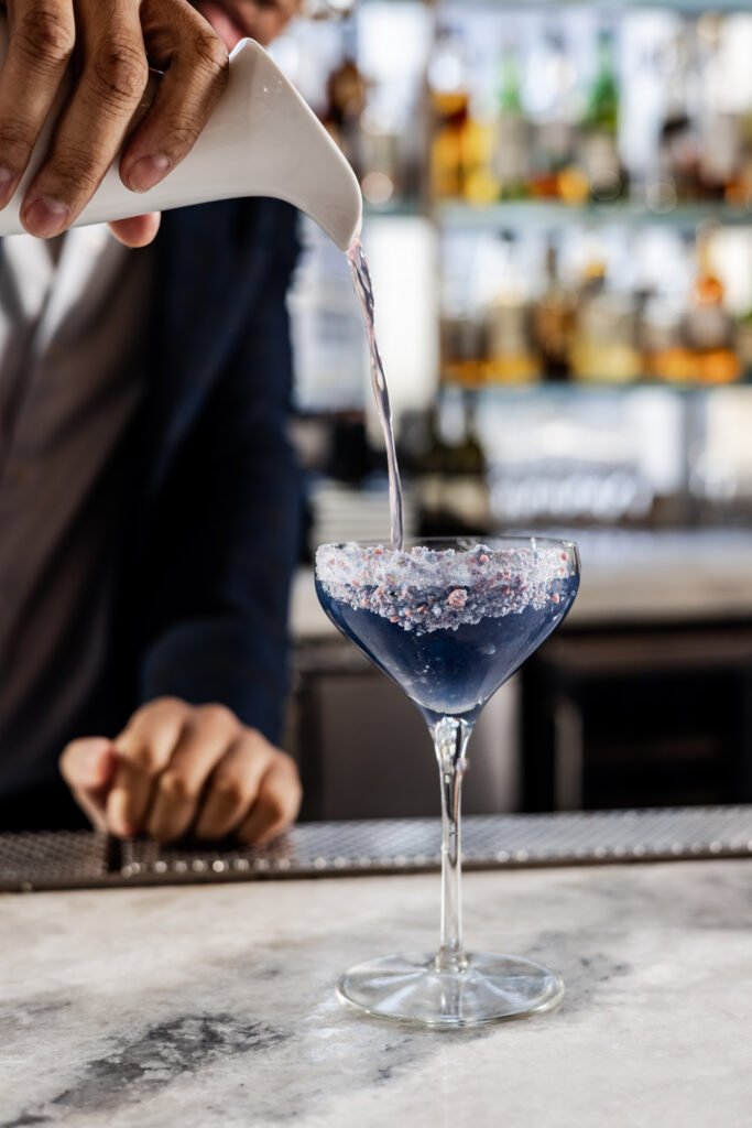 Ellie’s Restaurant & Lounge offers an evening of specialty drinks. 