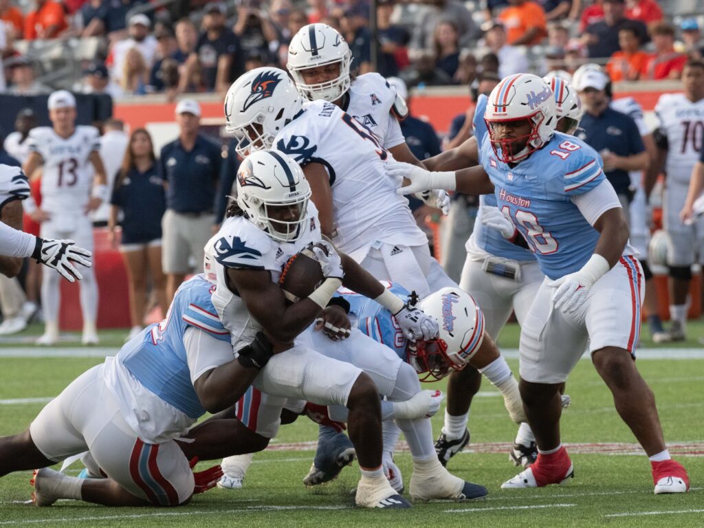 University of Houston's defense carried this season opening night. (Photo by F. Carter Smith)
