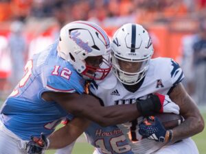 University of Houston Cougars, in their season debut as a member of the Big XII Conference, defeated the University of Texas San Antonio 17-4 at TDECU Stadium