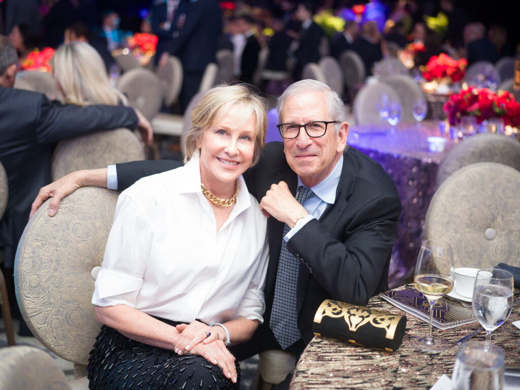 Michelle & Sandy Aron at Texas Heart Institute's 'The Supper Club' gala held at the Post Oak Hotel. (Photo by Daniel Ortiz)