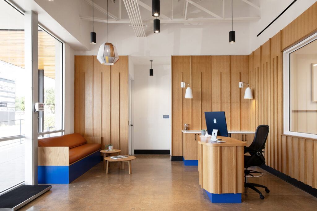 Modern Animal is a network of integrated veterinary clinics that makes petcare accessible, flexible, and enjoyable for everyone involved.