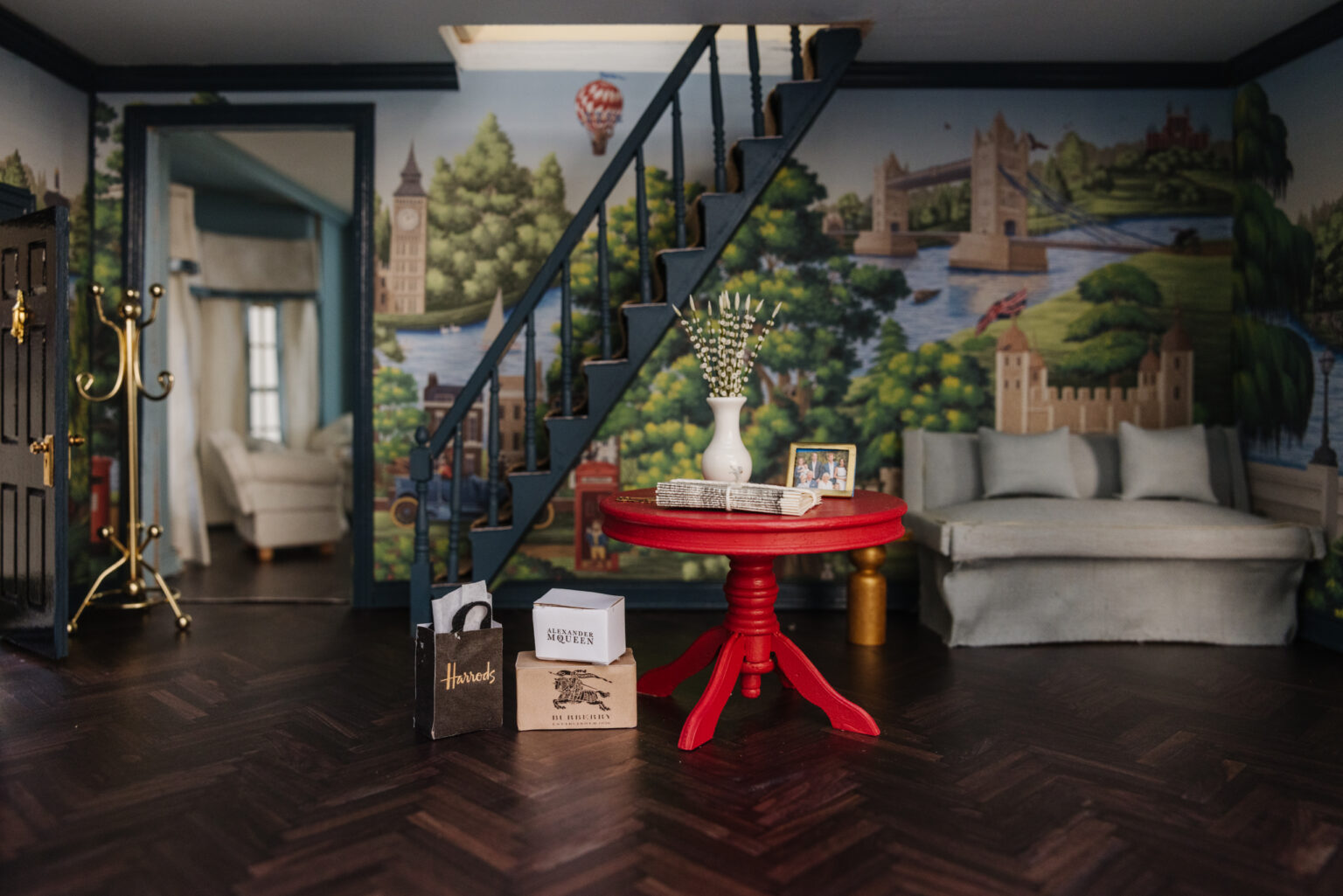 Dollhouse Tour To Make Houston's Home Scene All About Stunning