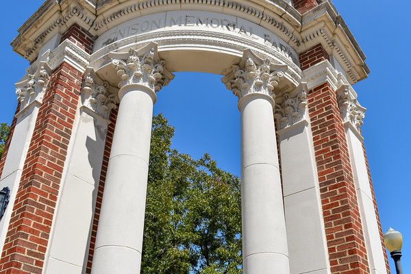 Tennison Park Golf Course offers two highly sought-after golf courses and a state-of-the-art practice and teaching facility.