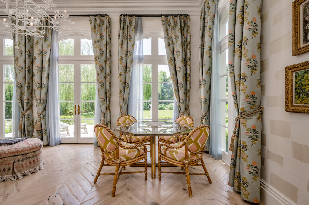 The garden room at 3630 Willowick in River Oaks. (Photo by Patrick Bertolino for Martha Turner Sotheby’s International Realty)