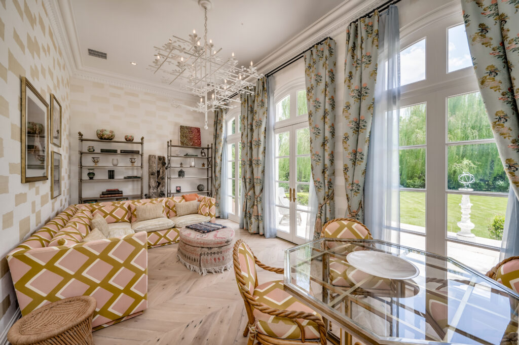 The garden room at 3630 Willowick in River Oaks. (Photo by Patrick Bertolino for Martha Turner Sotheby’s International Realty)