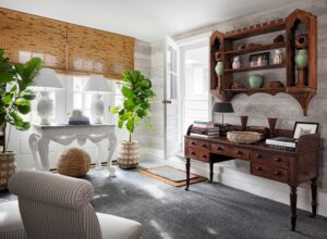 435 2002_Hamp_9780593578643_art_r1