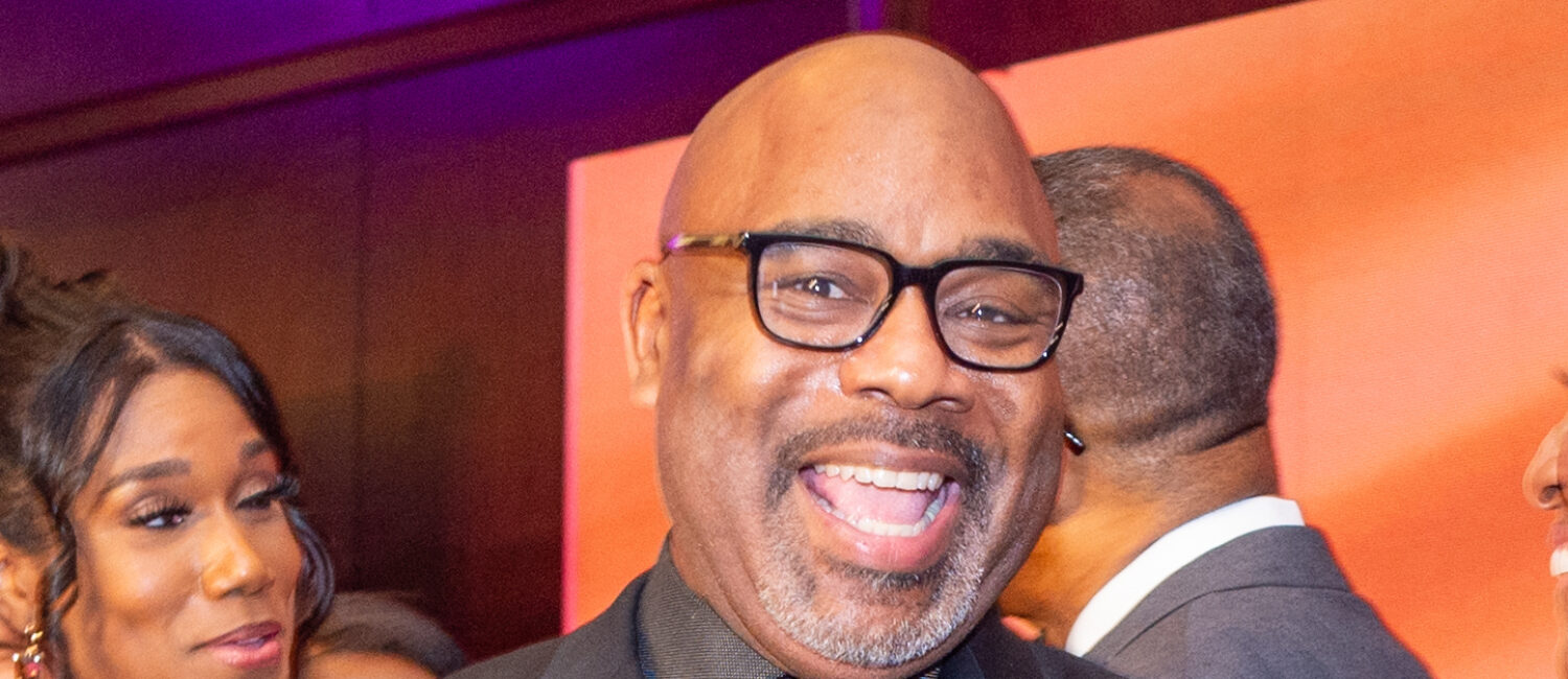 Board president Carlos Lewis at the Linda Lorelle Scholarship Fund 'Paying It Forward' gala. (Photo by Jacob Power)