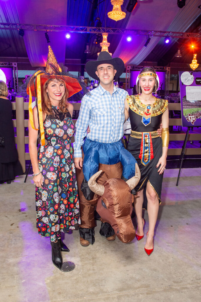 Cynthia Wolff, Laird & Helena Doran at the Houston SPCA Howl-O-Ween Ball (Photo by Jacob Power)