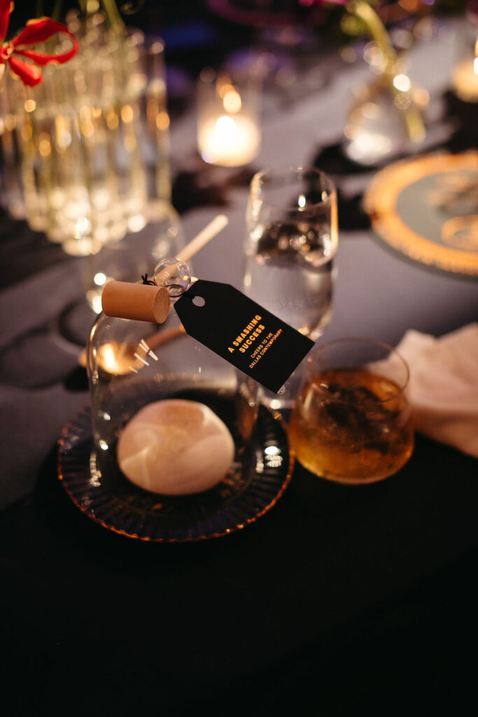 Dinner at the 2023 Dallas Contemporary Gala. (by Beckley Photography)