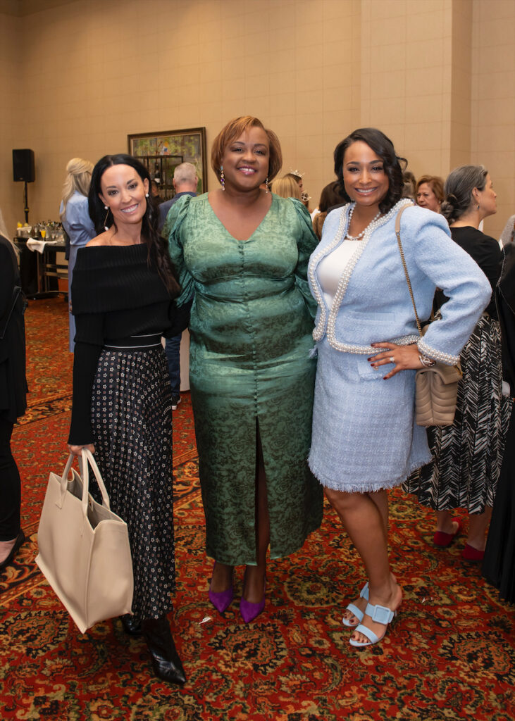 Lauren McKinnon, Bianca Davis, Lauren Black (Photo by Tamytha Cameron and Kelly Alexander)