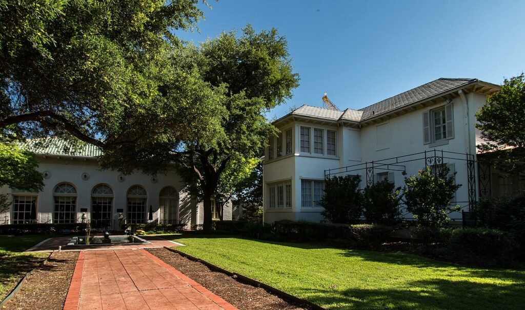 The Fort Worth Woman's Club hits the century mark. (Photo by Rene Gomez)
