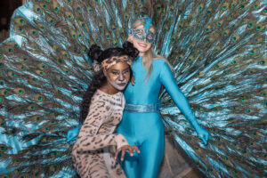 Zoo To Do actors in costume – Shay Berry, Hannah Fisher (Photo by Thomas Garza and Rob Wythe/Wythe Portrait Studio)