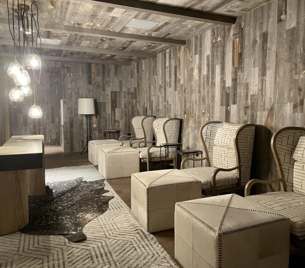 Pre-treatment relaxation room at Ash Spa. (Photo by Courtney Dabney)