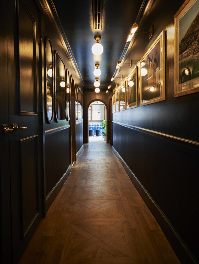 Clifton Club, Wallace Johnson Studio