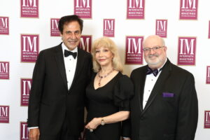 Dan and Susan Boggio with Martin Cominsky (Photo by Quy Tran)