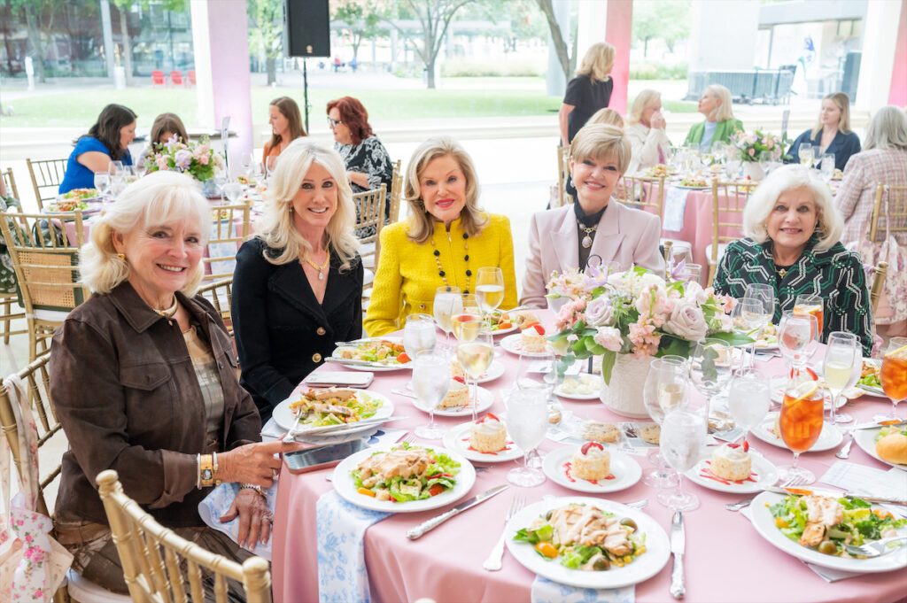 Nancy Dennis, Anne Seanor, Nancy Greenback, Donna Arp Weitzman, Ginny Tigue (Photo by Domus Aurea)