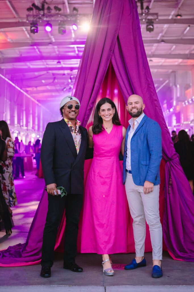 TJ and Phoebe Cholnoky with featured artist Angelbert Metoyer at Houston Arts Alliance 2023 Add On Art Gala. (Photo by Johnny Than)