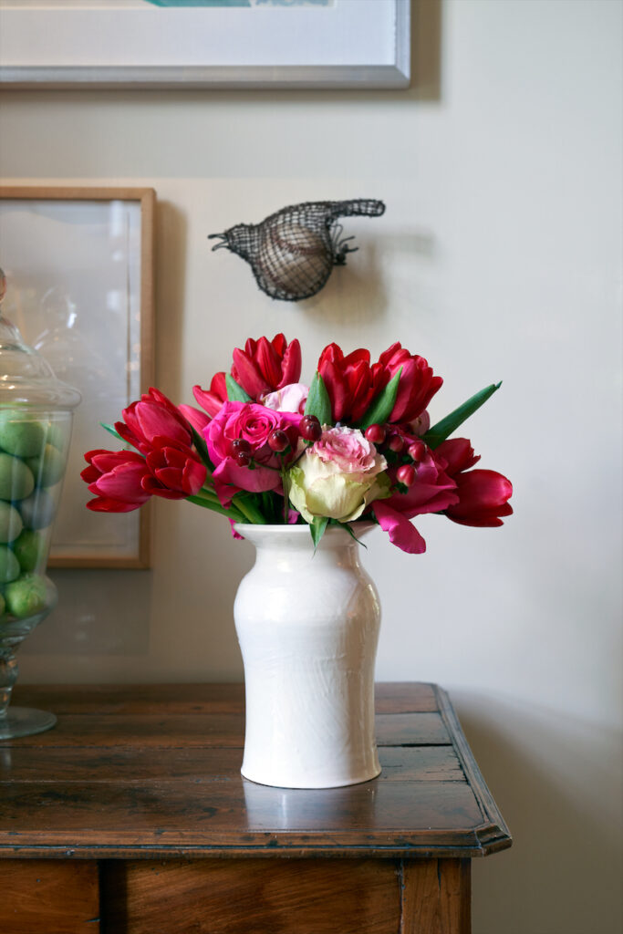Red tulips on a table. (Photo by Pär Bengtsson)