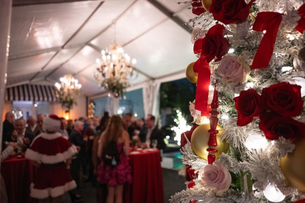 Glorious holiday decor at the Legacy Community Health 'Holiday Schmooze' (Photo by Daniel Ortiz)