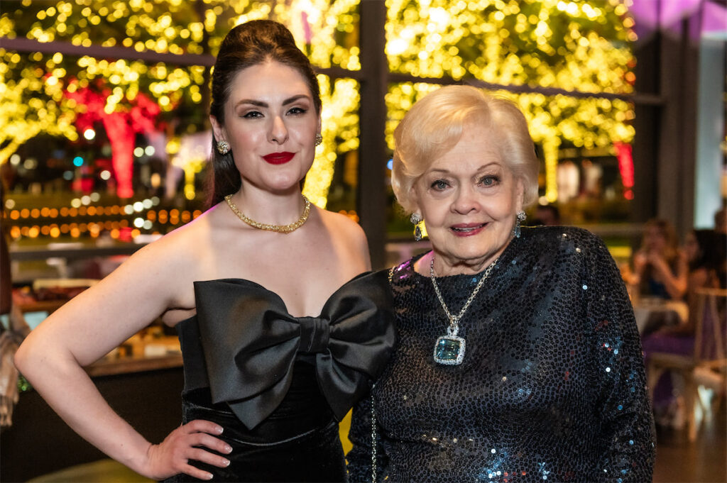 Katie and Barbara Lemmon (Photo by Can Turkyilmaz)