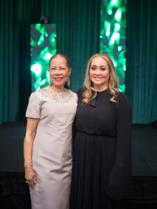 Past honoree Merele Yarborough and honoree Gaynell Drexler (Photo by Daniel Ortiz) (Photo by Daniel Ortiz)