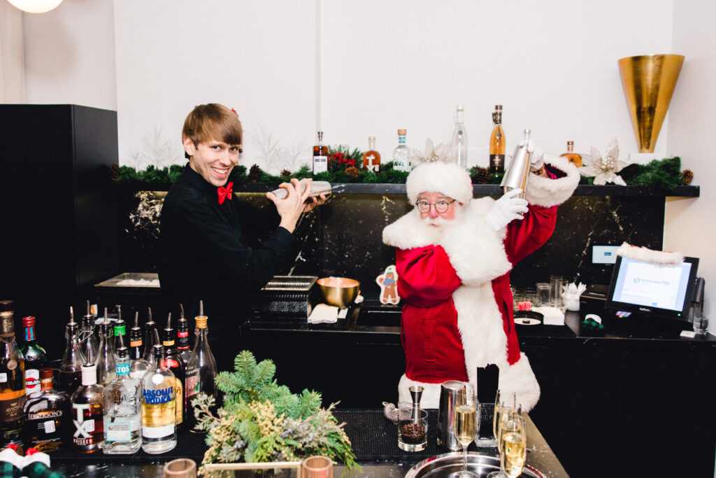 Delicious cocktails and mocktails flow throughout the hotel during the holidays.