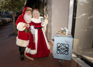 highland park village shopping stroll 2023 HPV004