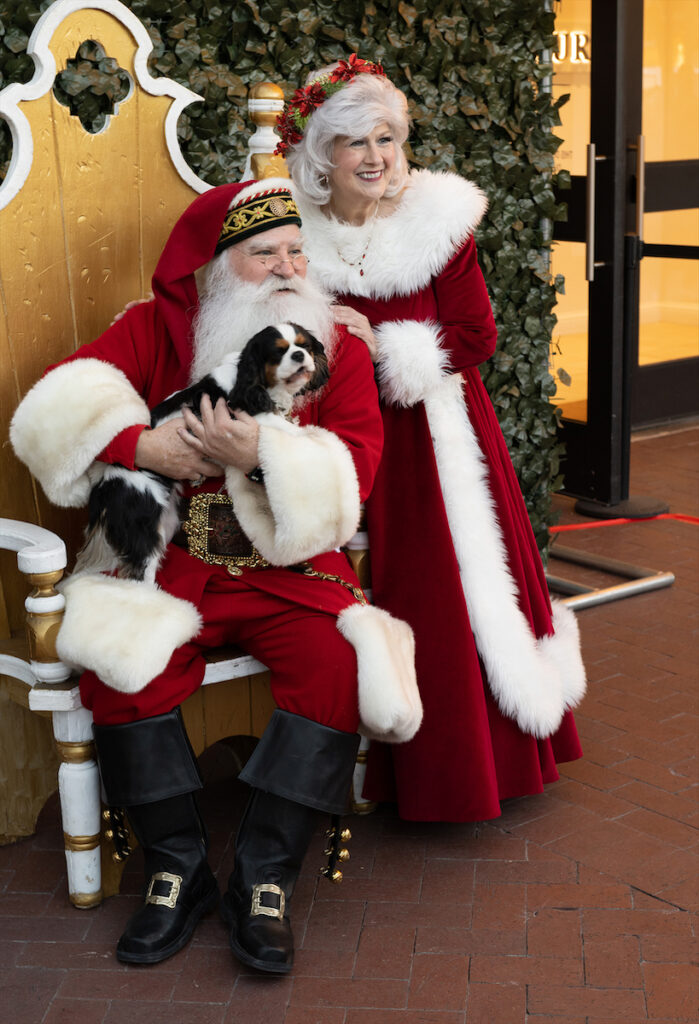 Scenes from the 2023 Highland Park Village Holiday Shopping Stroll. 