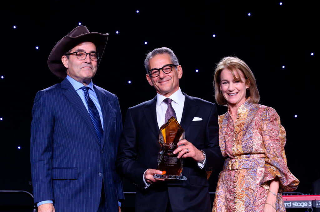 Arthur Lavin, Greg & Sue Lewis (Photo by Mark Katz, Michelle West, Jeff Fitlow)