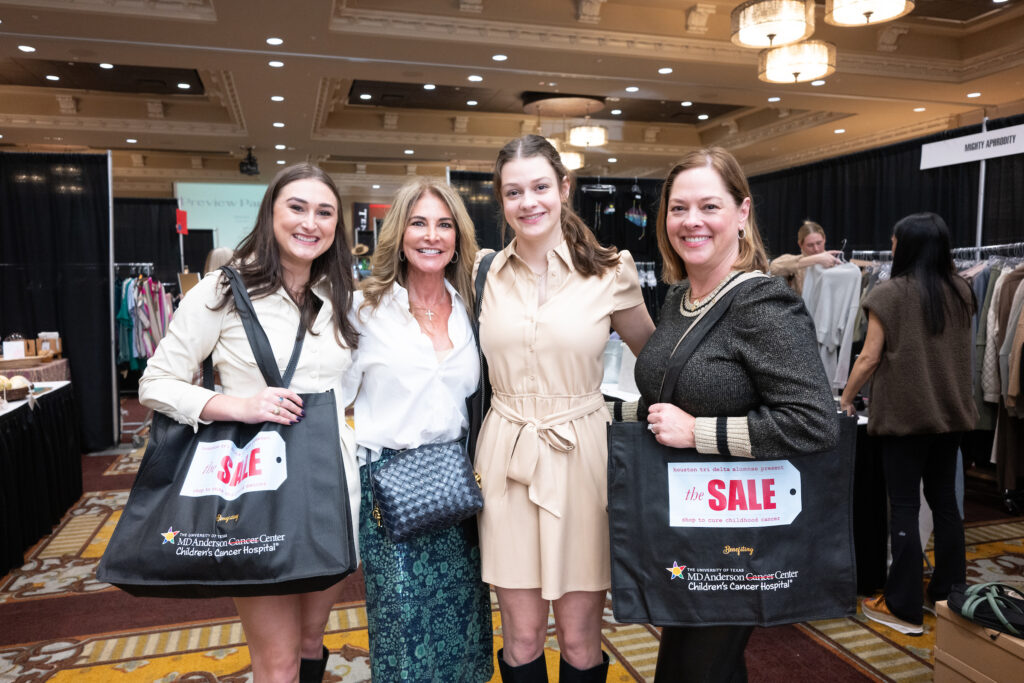 Carley Overbergen, Rhonda Overbergen, Libby Davis, Stephanie Davis at Tri Delta Philanthropies The Sale (Photo by Daniel Ortiz)