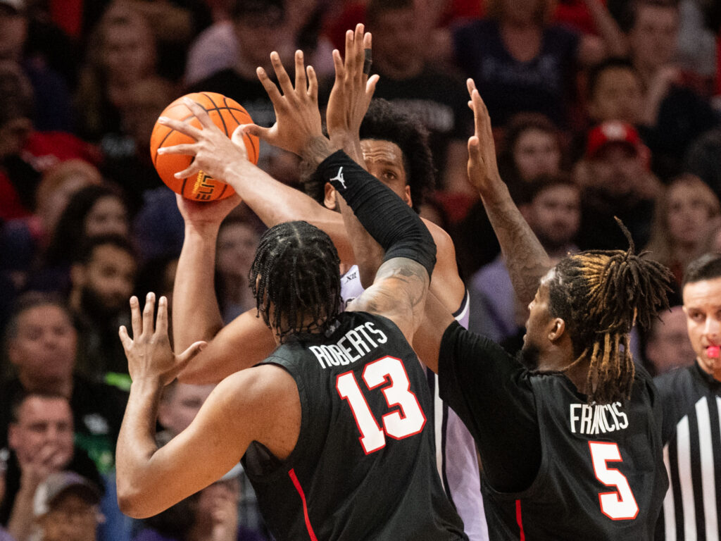 Houston's J'Wan Roberts and Ja'Vier Francis — two of the Wingspan Warriors — have long arms that wreak havoc. (Photo by F. Carter Smith)