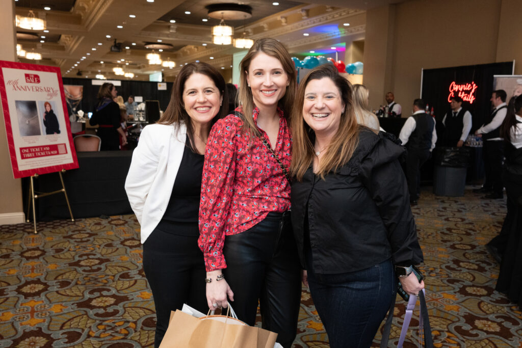 Lisa Helfman, Kathrin Yokubaitis, Hannah Brook at Tri Delta Philanthropies The Sale  (Photo by Daniel Ortiz)