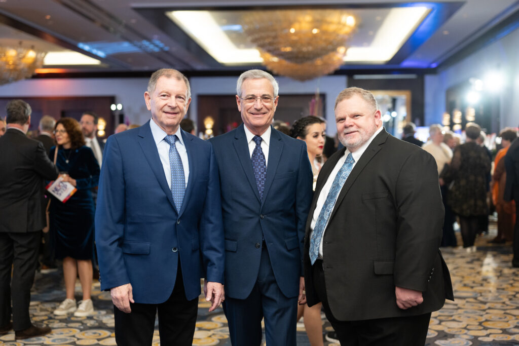 Roger Greenberg, Michael Feinstein, Barry Goldstein at the Seven Acres 'Next Step Gala' at the Hilton Americas-Houston (Photo by Daniel Ortiz)