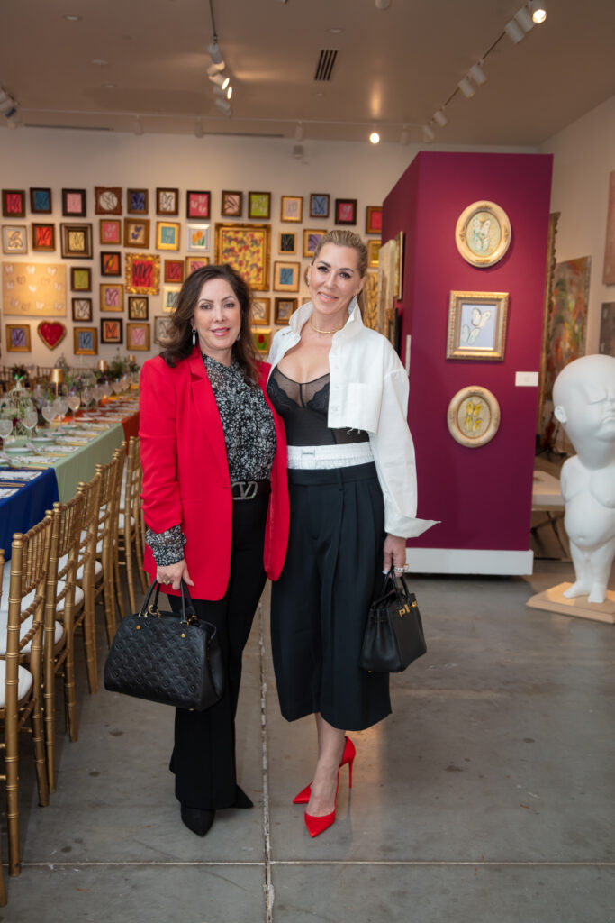 Michele Till, Sandra Smith-Cooper at Laura Rathe Fine Art Hunt Slonem Dinner Party (Photo by Miroma Photography)