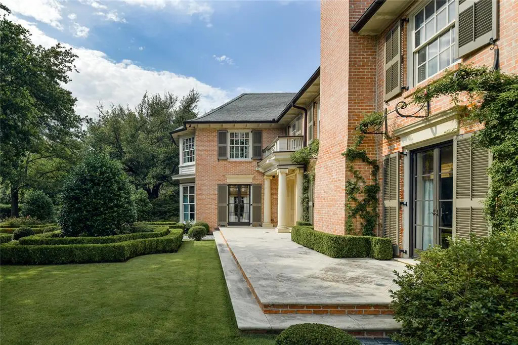 6920 Vassar Avenue, $16,500,000
