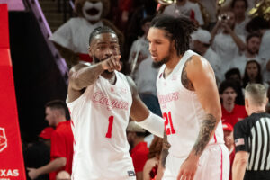 The Houston Cougars defeated the Oklahoma State Cowboys 79-63, behind Jamal Shead’s 23 points. Coach Kelvin Sampson was given to technical fouls and ejected from the game in the 2nd half at the Fertitta Center