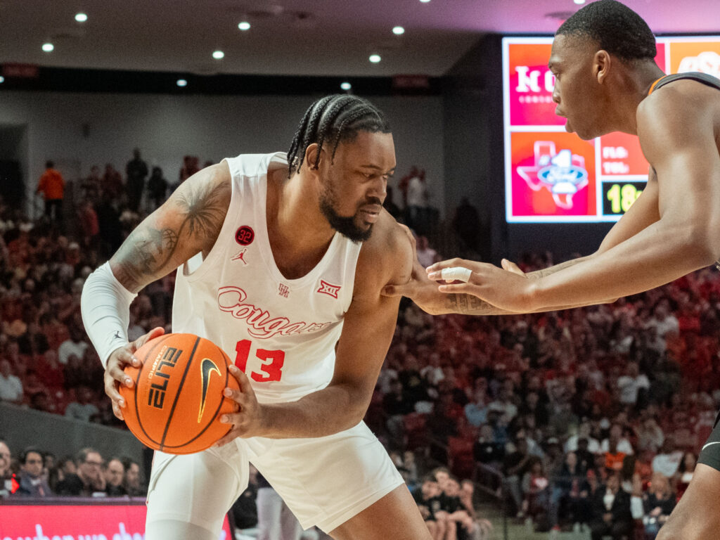 The Houston Cougars defeated the Oklahoma State Cowboys 79-63, behind Jamal Shead’s 23 points. Coach Kelvin Sampson was given to technical fouls and ejected from the game in the 2nd half at the Fertitta Center