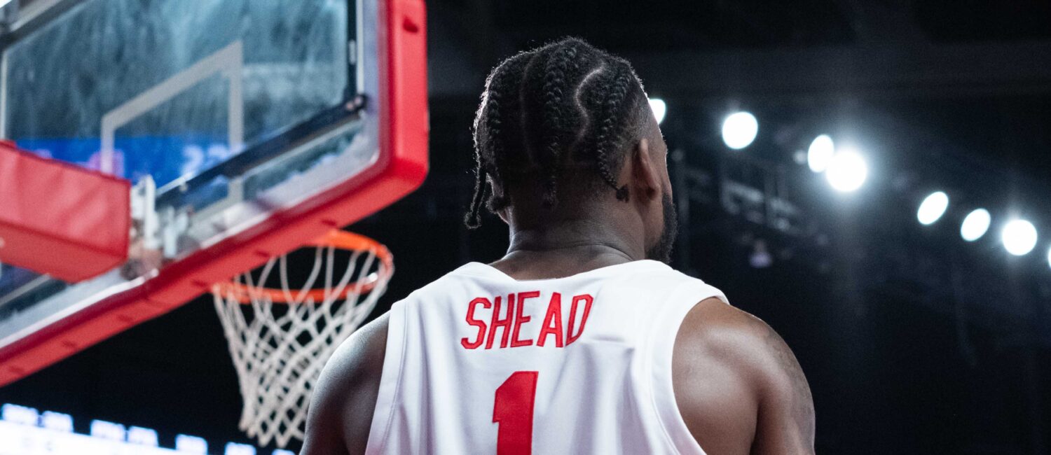 The #1 Houston Cougars defeated the Cincinnati Bearcats at the Fertitta Center,