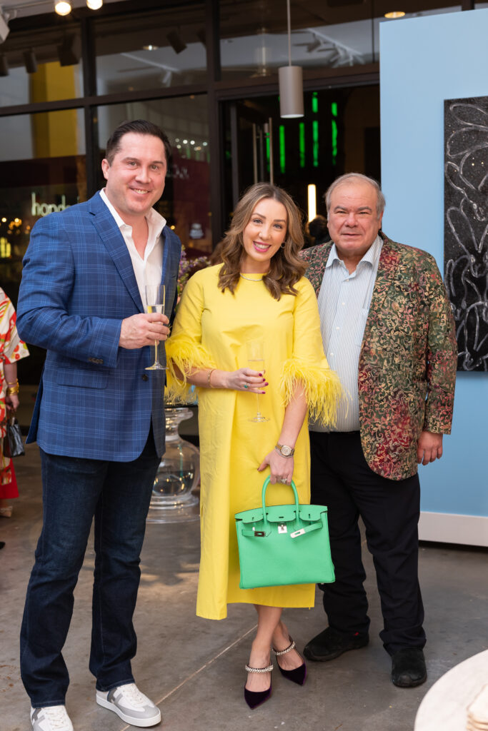 Brad Lockwood, Erin Ellis, Hunt Slonem at Laura Rathe Fine Art Hunt Slonem Dinner Party (Photo by Miroma Photography)