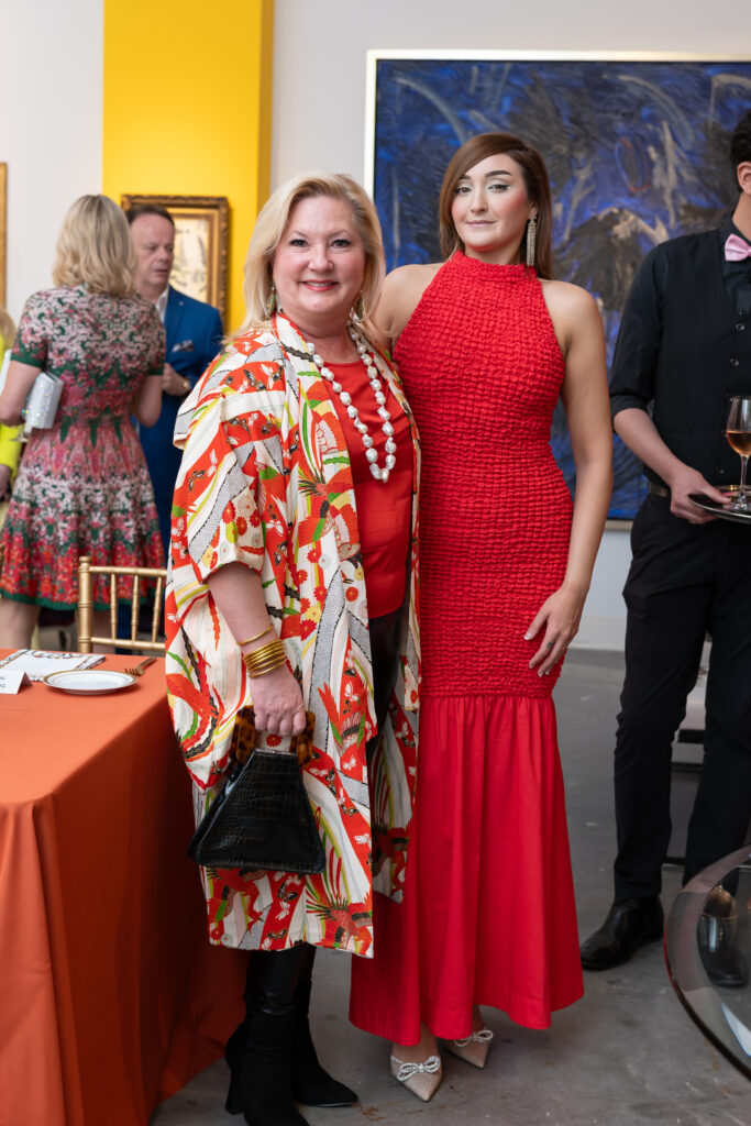 Jeannie Chandler, Chloe Wright at Laura Rathe Fine Art Hunt Slonem Dinner Party (Photo by Miroma Photography)