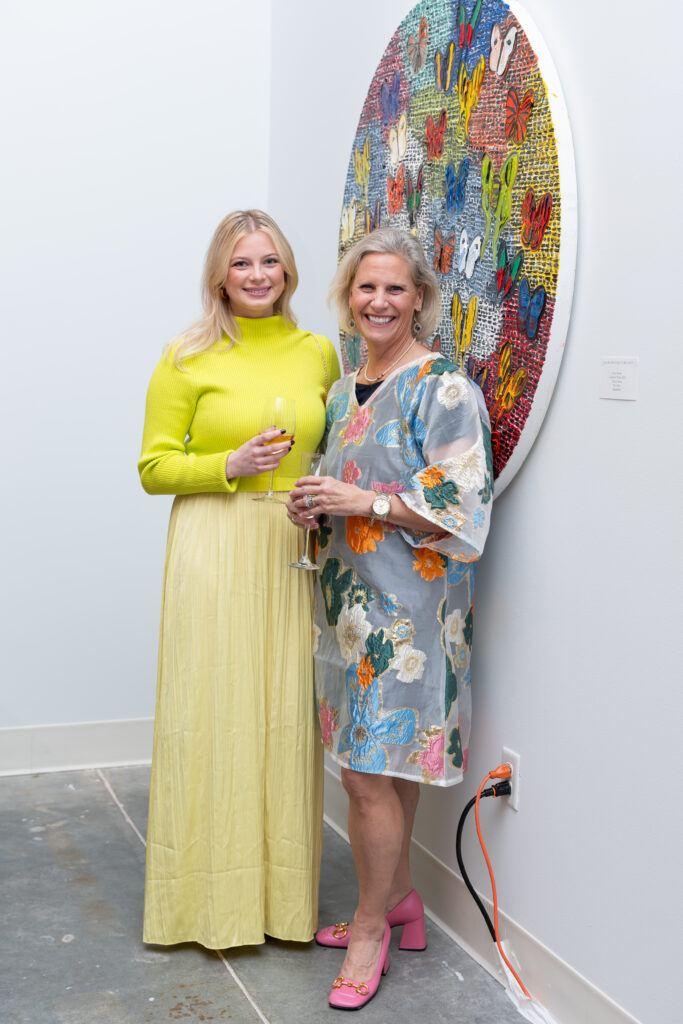 Londyn Worley, Meredith Lamberton at Laura Rathe Fine Art Hunt Slonem Dinner Party (Photo by Miroma Photography)