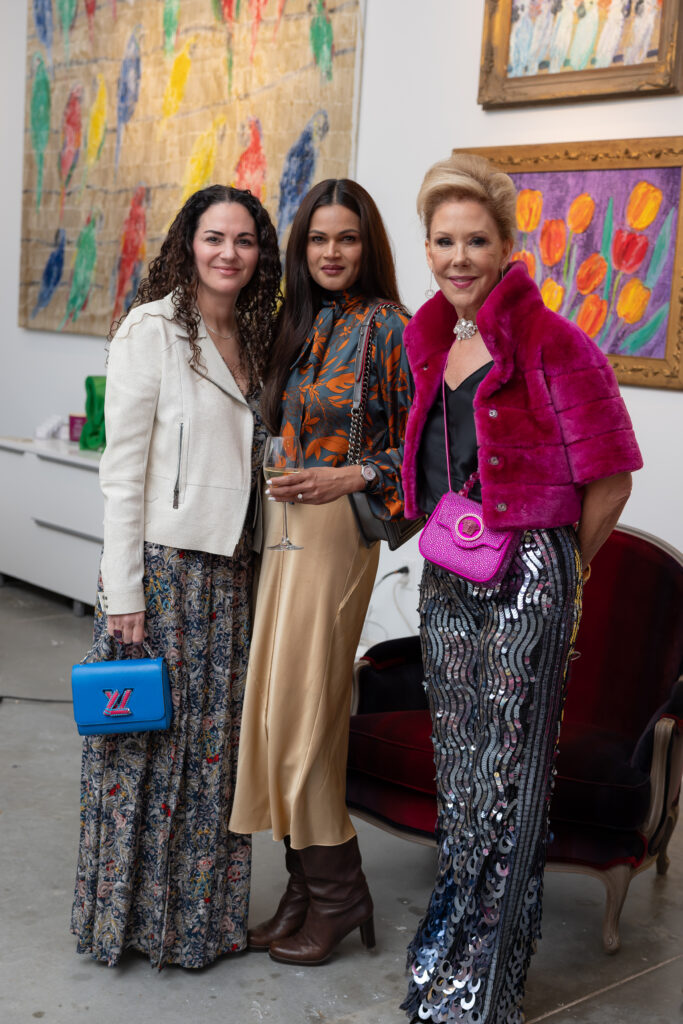 Joanna Kornfeld, Rekha Chalasani, Laura Rathe at Laura Rathe Fine Art Hunt Slonem Dinner Party (Photo by Miroma Photography)