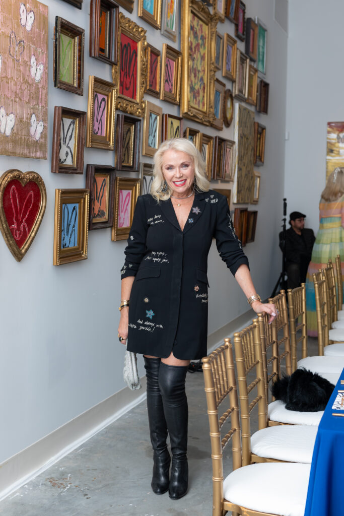 Mary Ann Hebrank at Laura Rathe Fine Art Hunt Slonem Dinner Party (Photo by Miroma Photography)