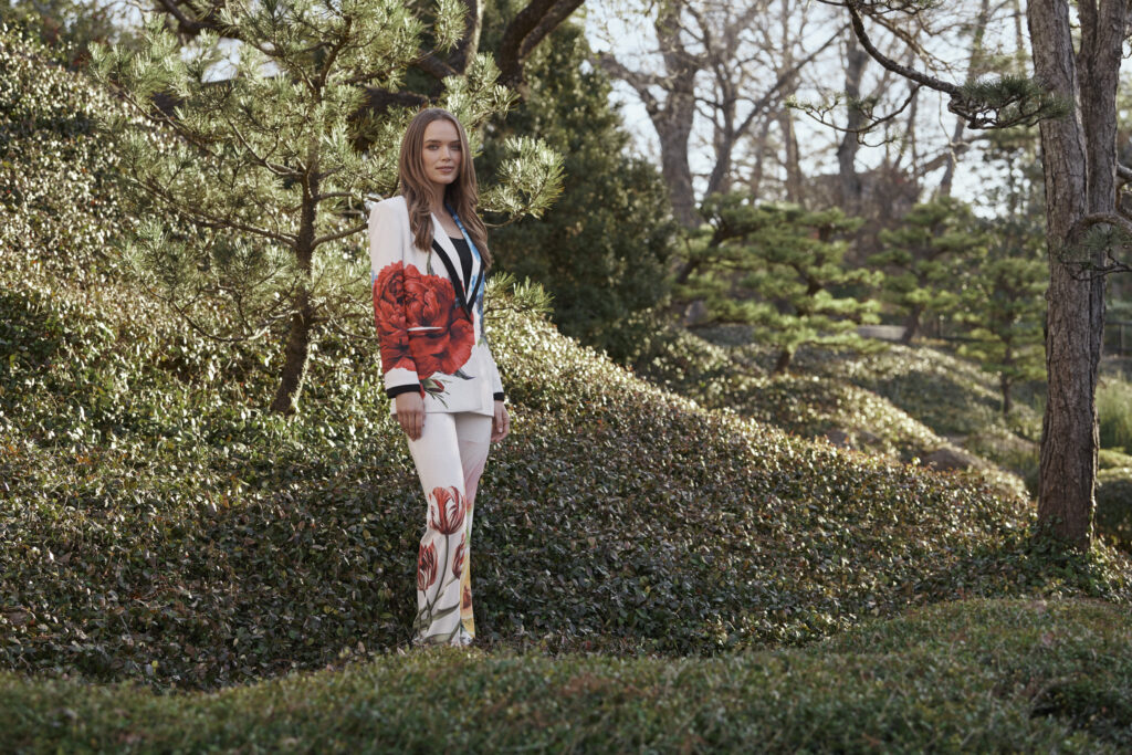 alice + olivia; Highland Park Village Spring 2024 Fashion Lookbook