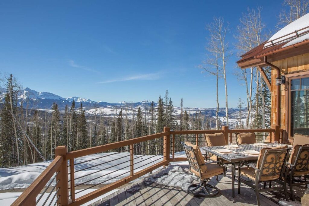 Nestled in the Rocky Mountains of Colorado and Utah, InvitedHome offers exclusive vacation rentals and the ultimate mountain town getaways.