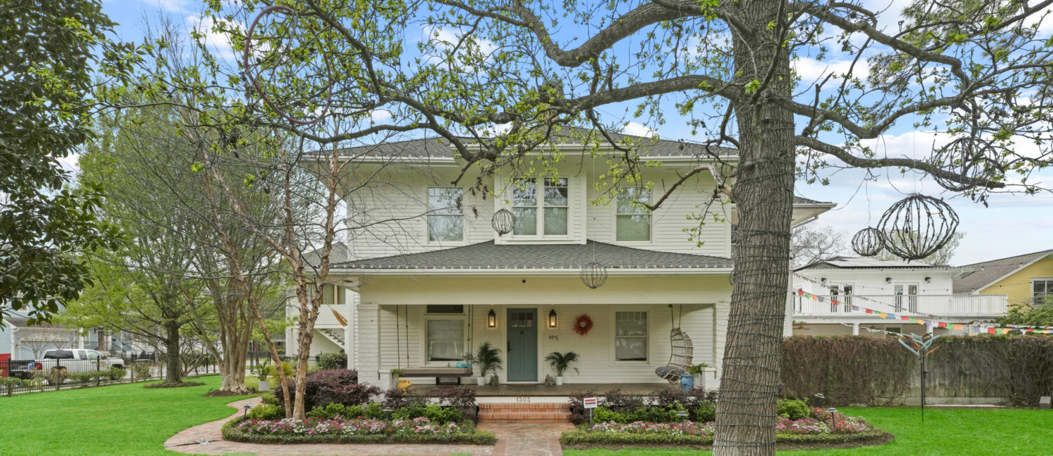 1303 Cortlandt Street is part The Heights Home & Garden Tour.