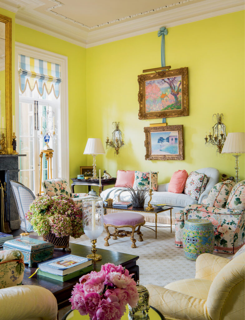 Double parlor in Isaac Jenkins Mikell House, Charleston, designed by
Mario Buatta, from the book Mario Buatta: Anatomy of a Decorator (Rizzoli). (Photo by Scott Frances / Otto)